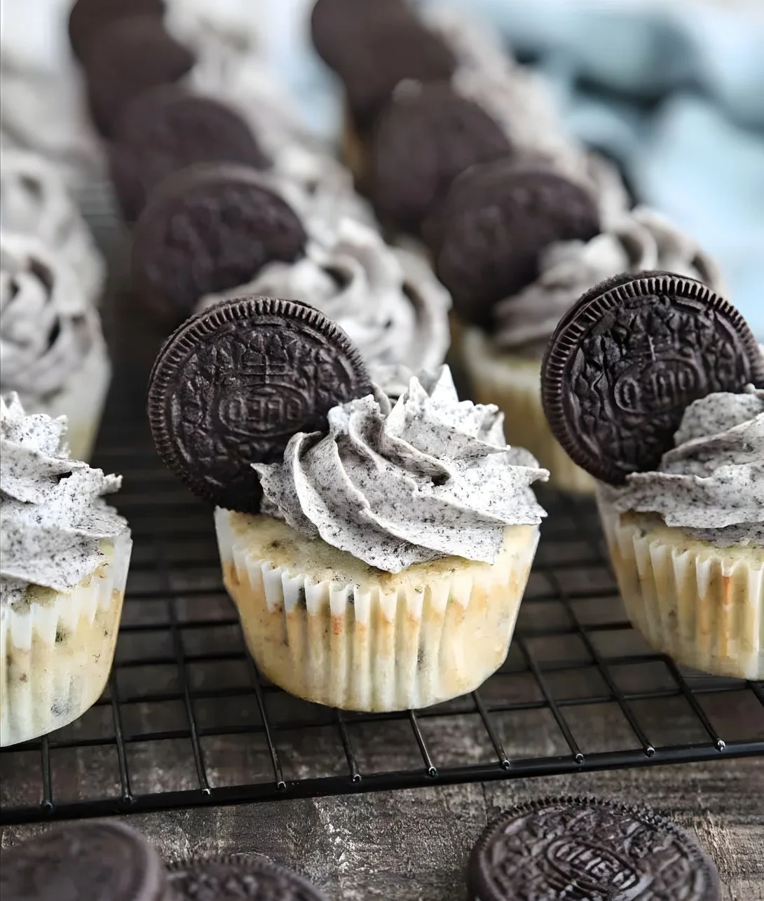 Delicious cookies and cream cupcakes with chocolate and cream frosting