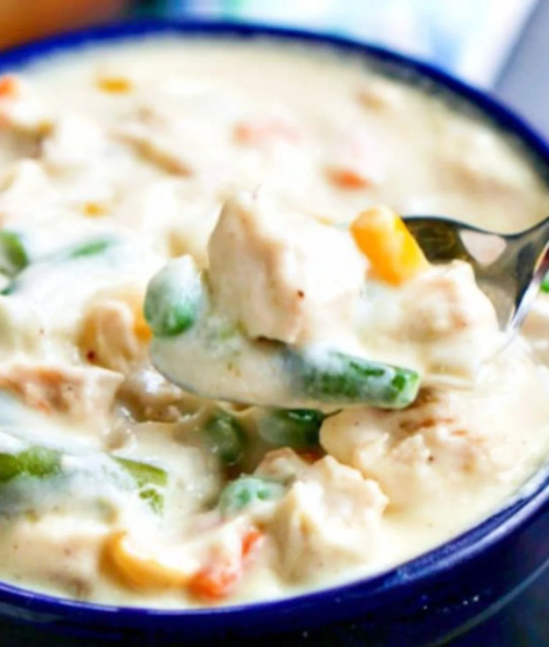 Delicious Healthy Chicken Pot Pie Soup with vegetables and tender chicken