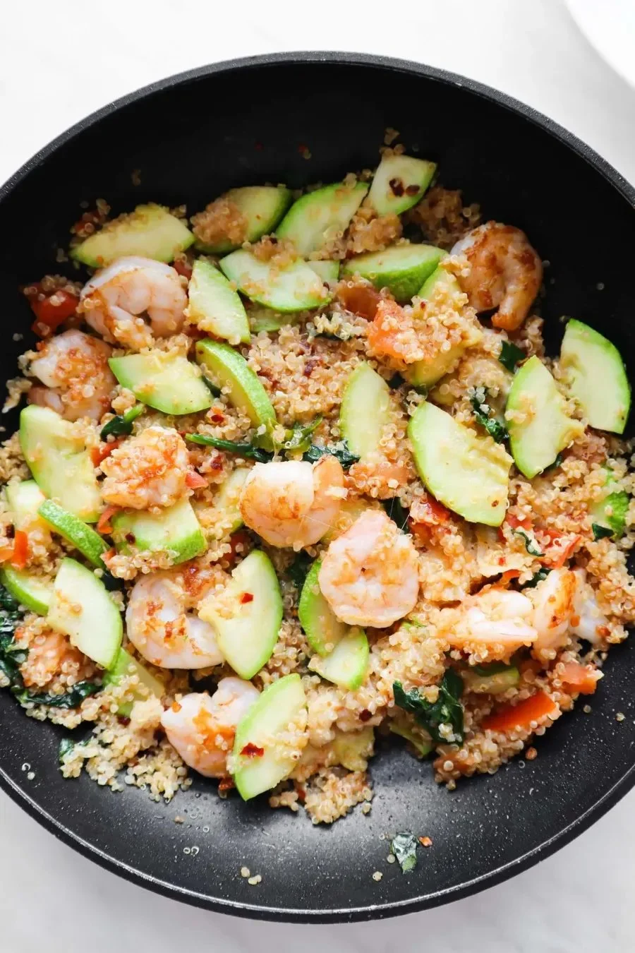 Quick and delicious 15-minute spicy shrimp and quinoa recipe