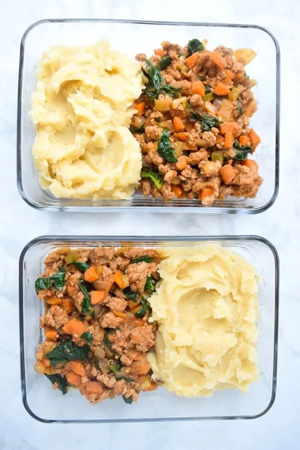 Healthy Shepherd's Pie with vegetables and lean meat in a nutritious dish