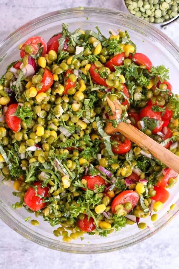 Delicious Split Pea Salad with fresh vegetables and dressing