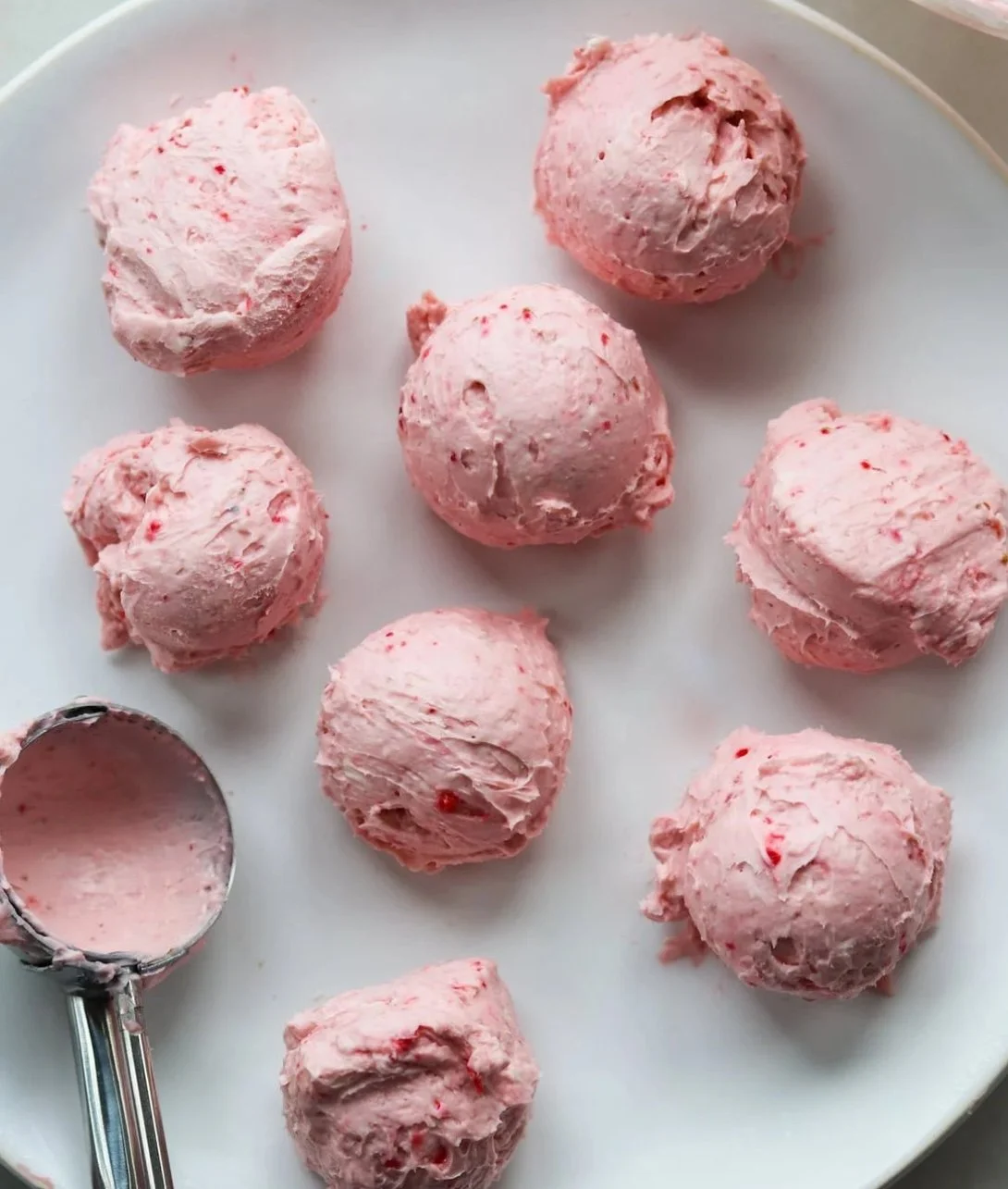 Delicious strawberry cheesecake fat bombs for low-carb dessert lovers.